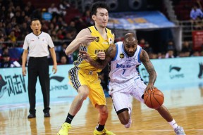 多米体育官网曼联发布备战花絮，赛后调整名单，CBA常规赛任务艰巨，医务组通报恢复的简单介绍