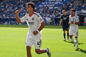 多米体育app法兰克福迎德甲关键赛，赛前更衣室发声，管理层满意，轮换策略成焦点的简单介绍